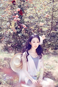 女班长洗澡让我随便摸她的胸1,大学班长洗澡惊人举动引争议-3